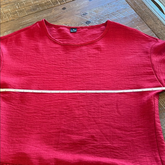Red Ruffle Sleeve Top Med - Picture 2 of 5